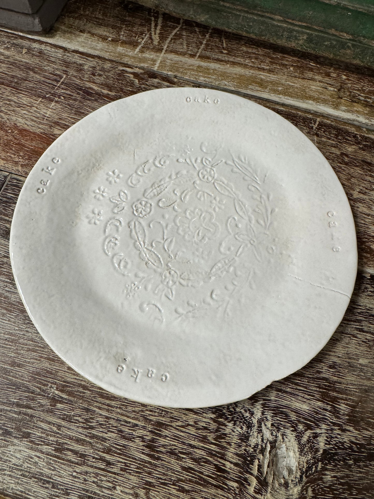 Oh.Pea Medium Plate - Cake