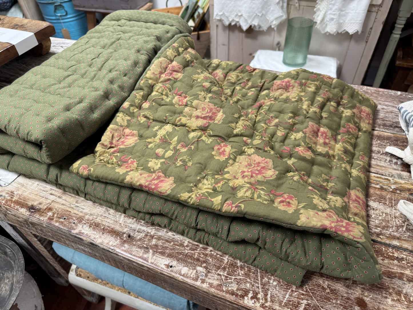 Les Ours Plaid Mousse Fleurs Reversible Bed Drape