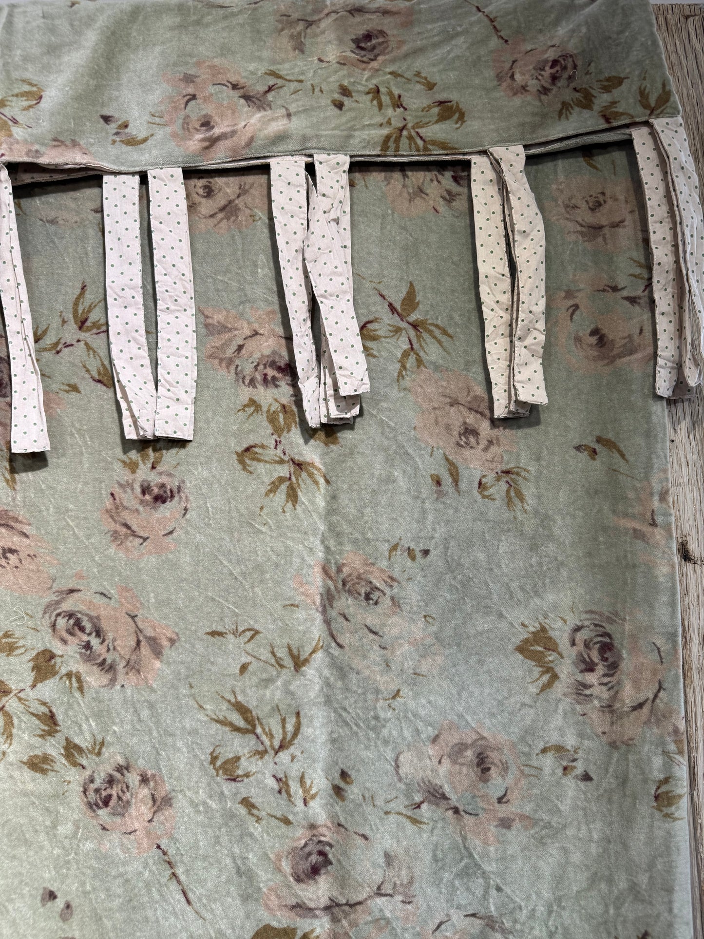 Les Ours Rideau Fleurs Sauge Reversible Curtain