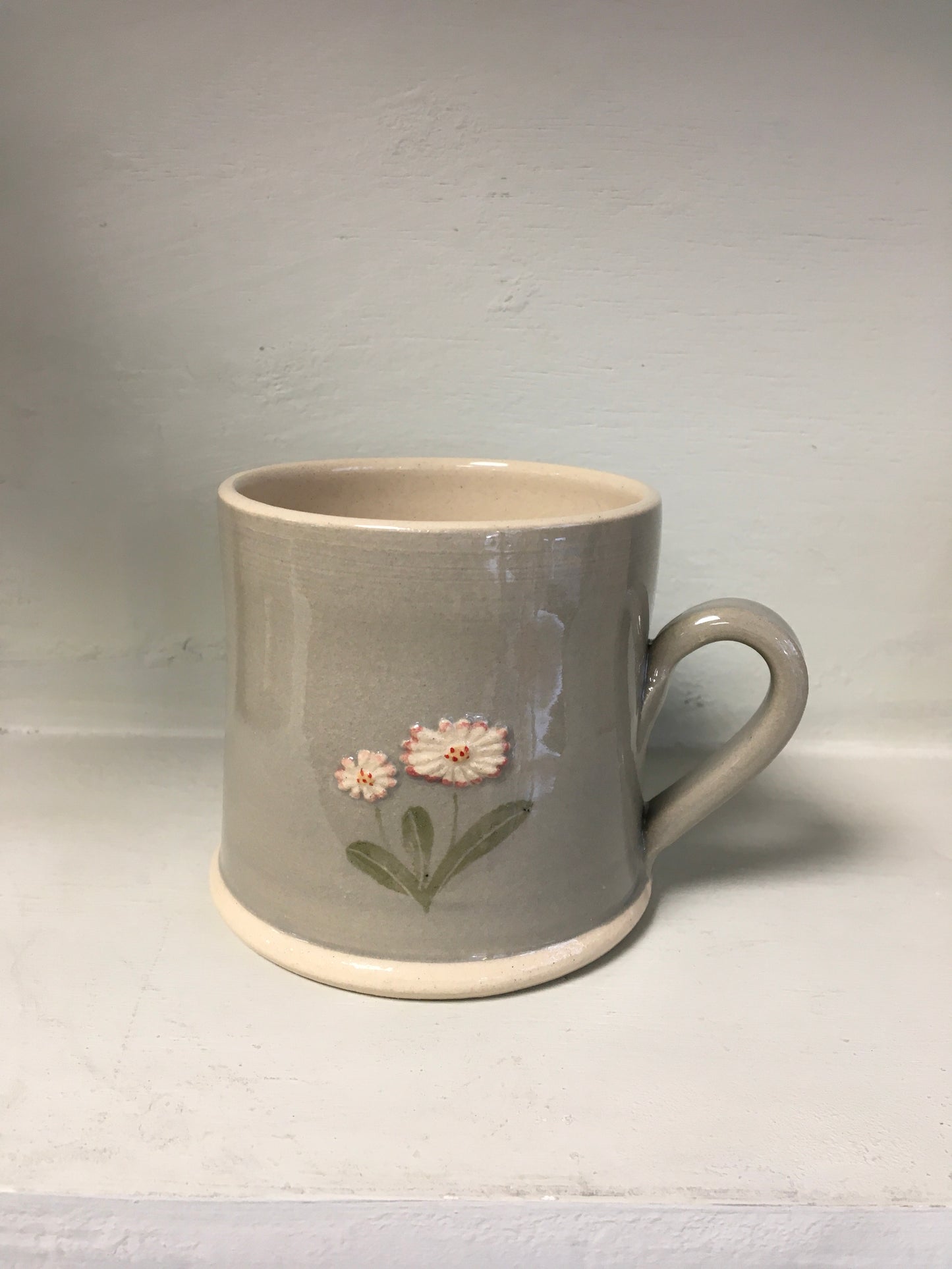 Hogben Pottery Grey Mug - Daisy