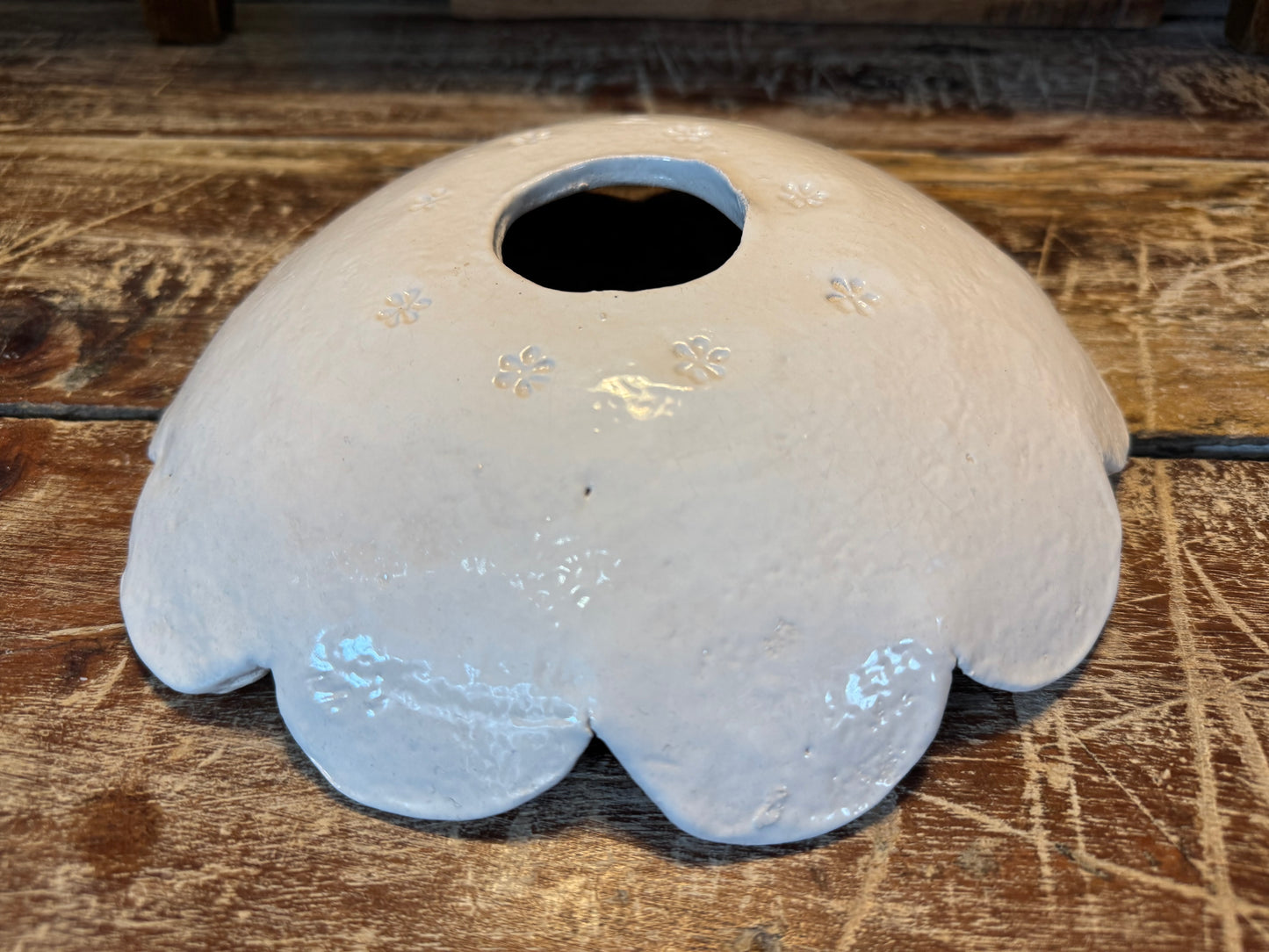 Oh.Pea Ceramic Scalloped Light Shade